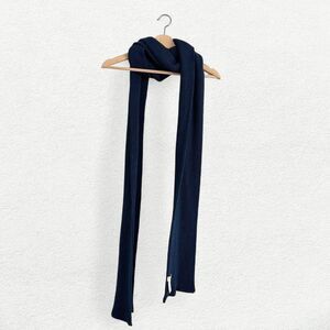 Donni Organic Cotton Cable Knit Scarf in Royal Blue
